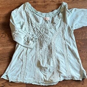 Anthropologie Bohemian Top with pintucks and crochet- size Large Petite